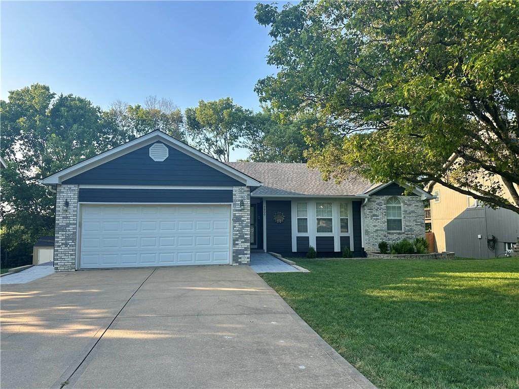 7900 159th Street - Photo 1