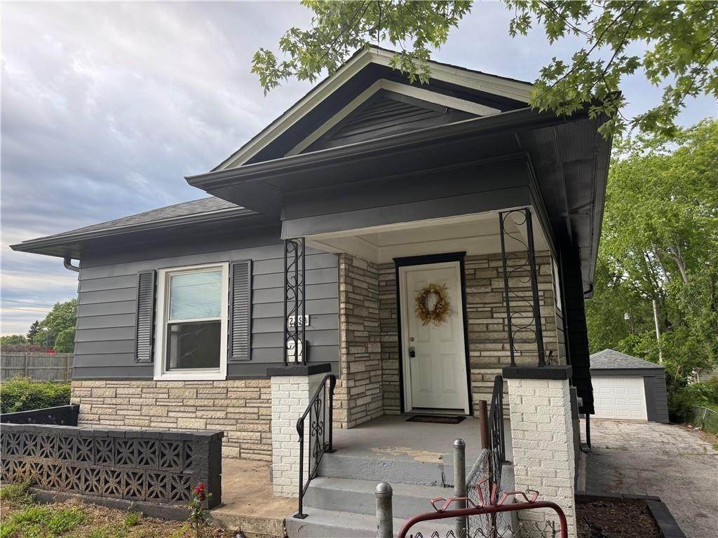 2258 Sterling Avenue - Photo 1
