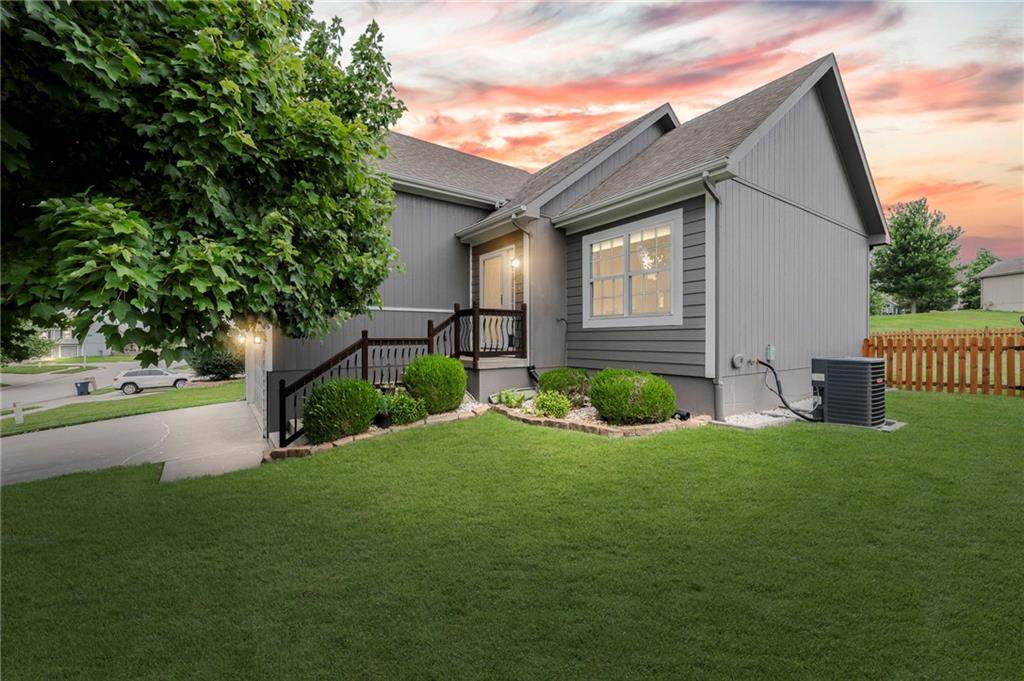 6805 114TH Terrace - Photo 1