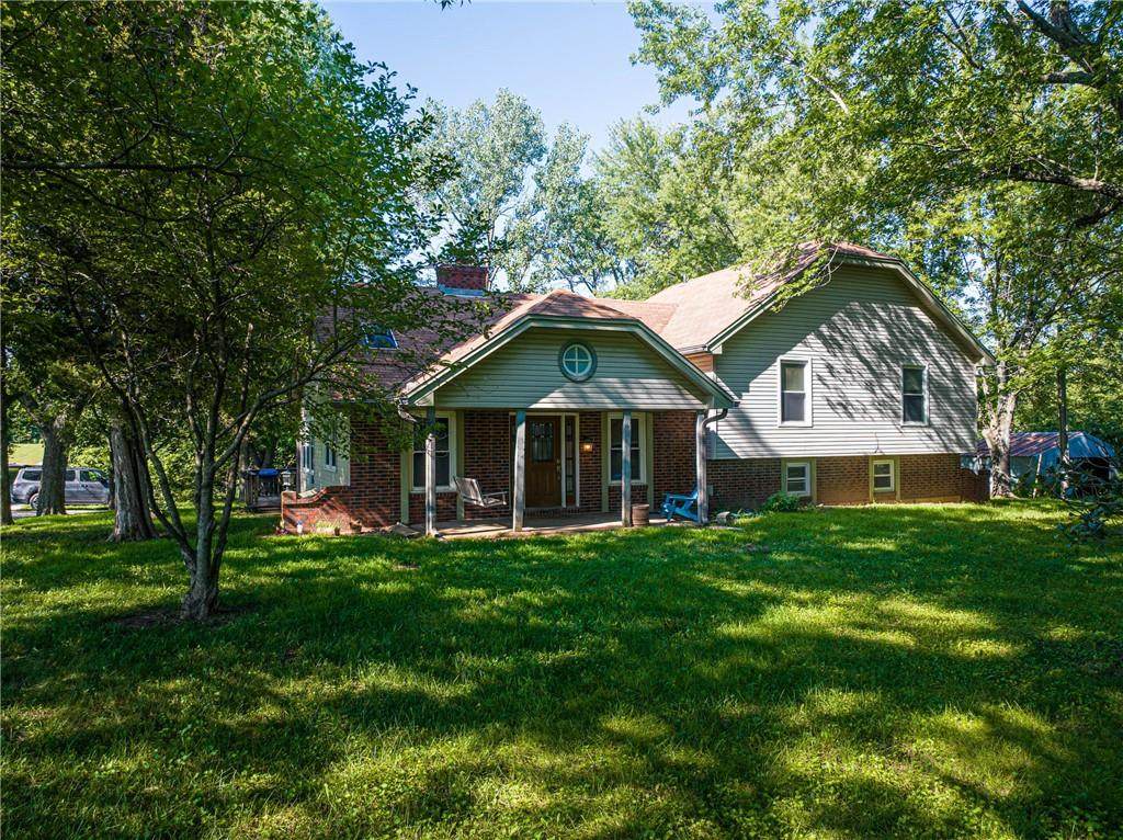 169 800th Road - Photo 1