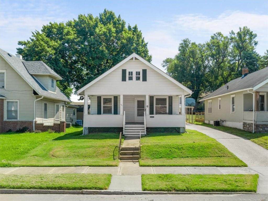 403 31 Street - Photo 1