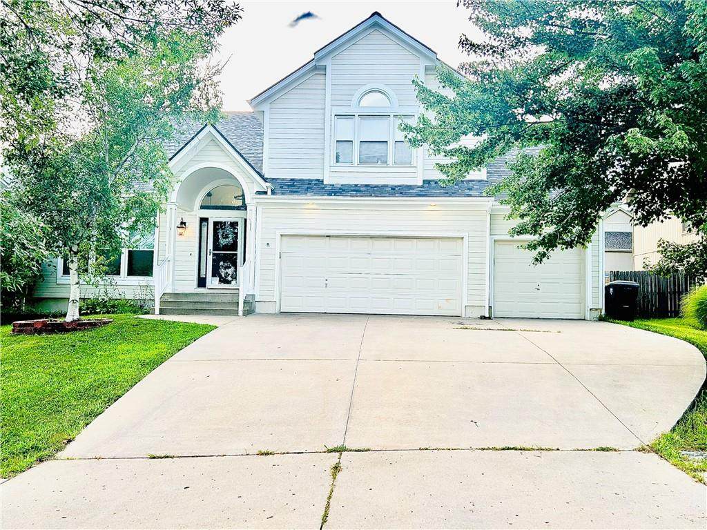 7906 75th Street - Photo 1