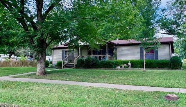 221 Elm Street - Photo 1