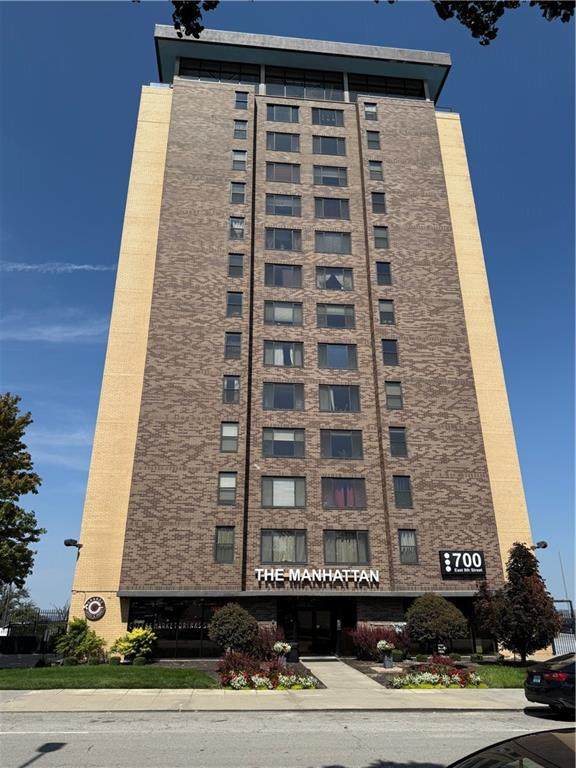 700 8TH Street - Photo 1