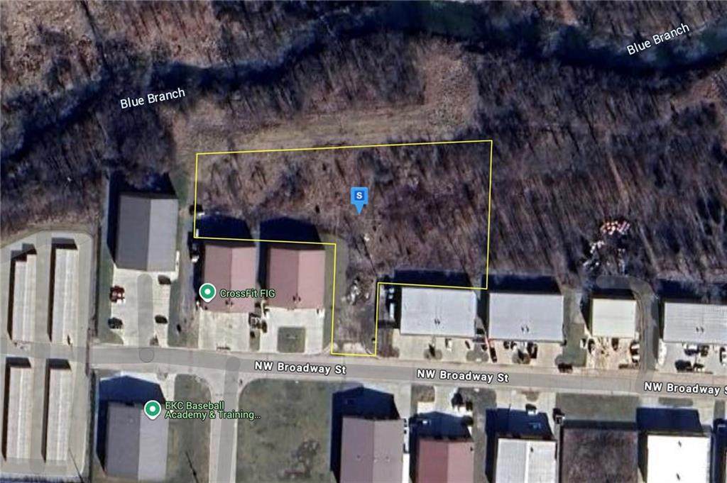 1402 Broadway Throughway - Photo 1