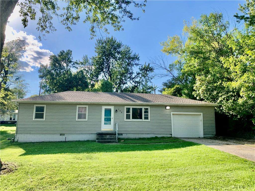 706 5th Terrace - Photo 1