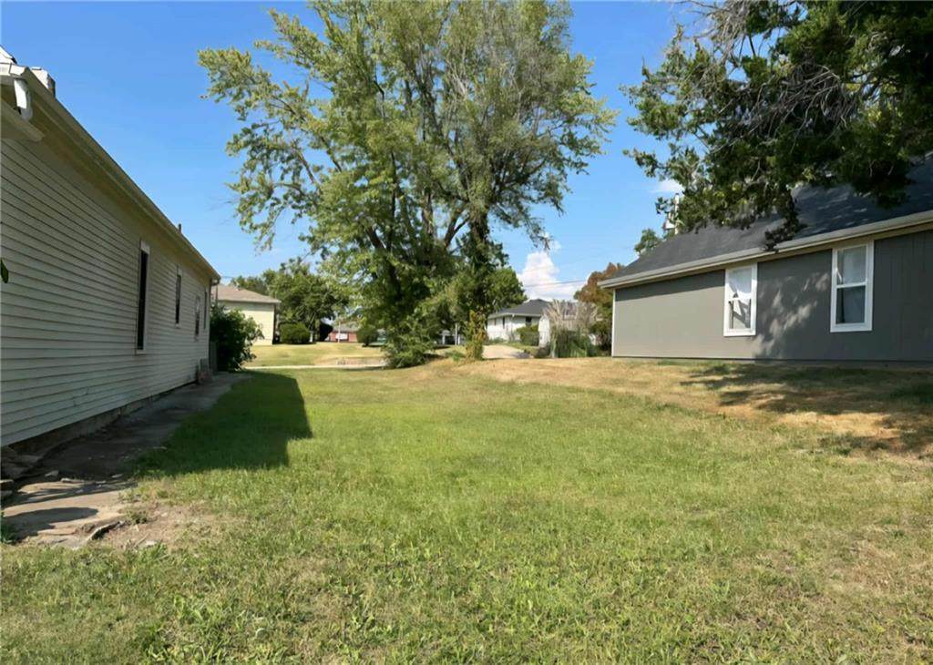 2403 Lafayette Street - Photo 1