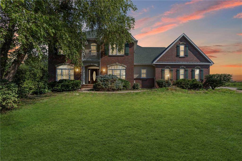 1548 800th Road - Photo 1