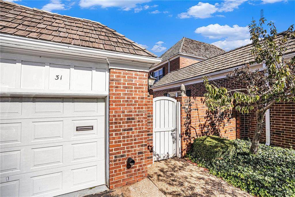 31 Compton Court - Photo 1