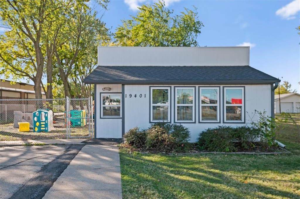 19401 Us 24 Highway - Photo 1