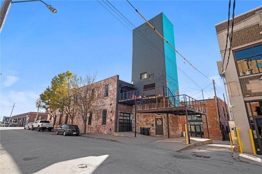 1600 Locust Street - Photo 1