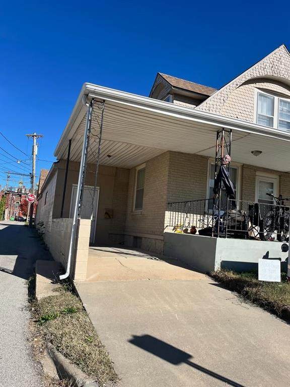  115 East 5th Street - Photo 1