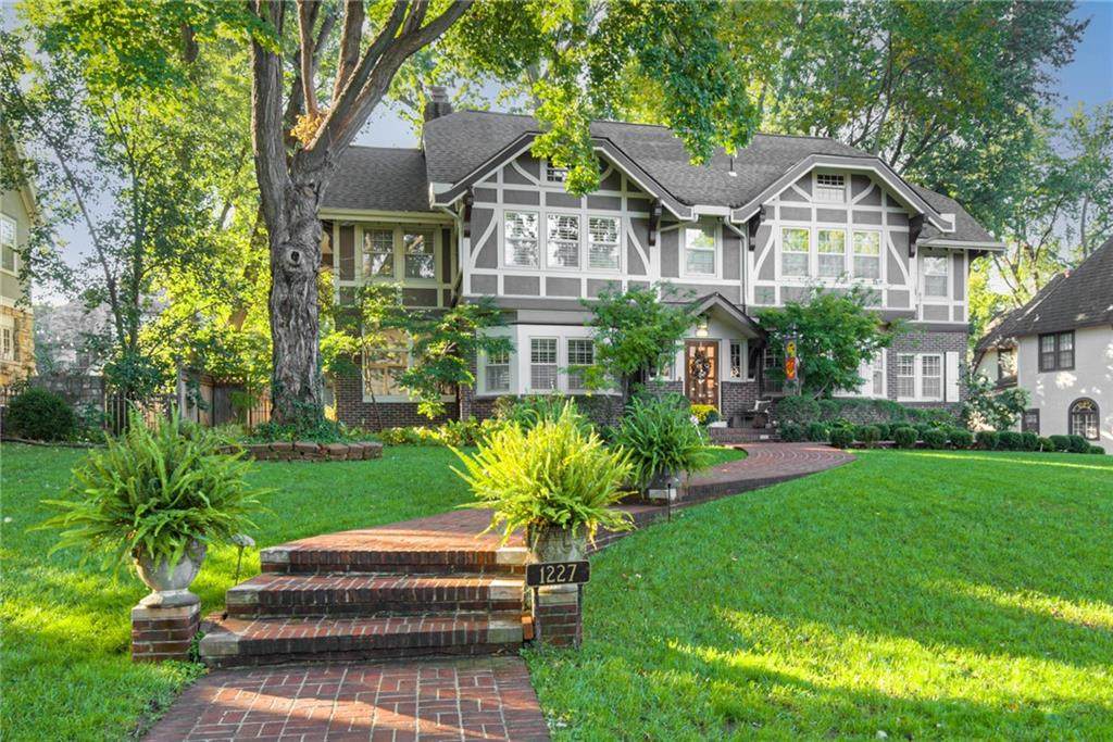 1227 Huntington Road - Photo 1