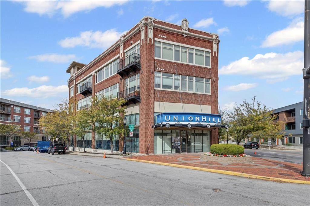 2929 Mcgee Trafficway - Photo 1