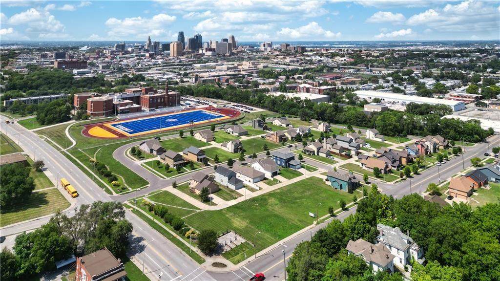 2009 Garfield Avenue - Photo 1