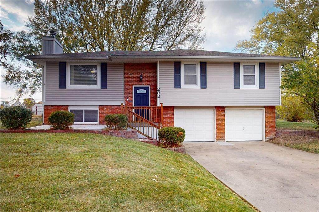 202 17TH Avenue - Photo 1