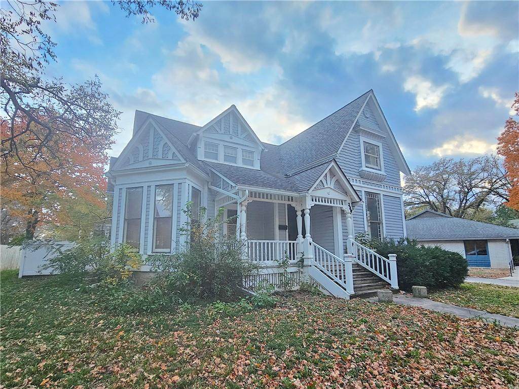 230 4th Avenue - Photo 1
