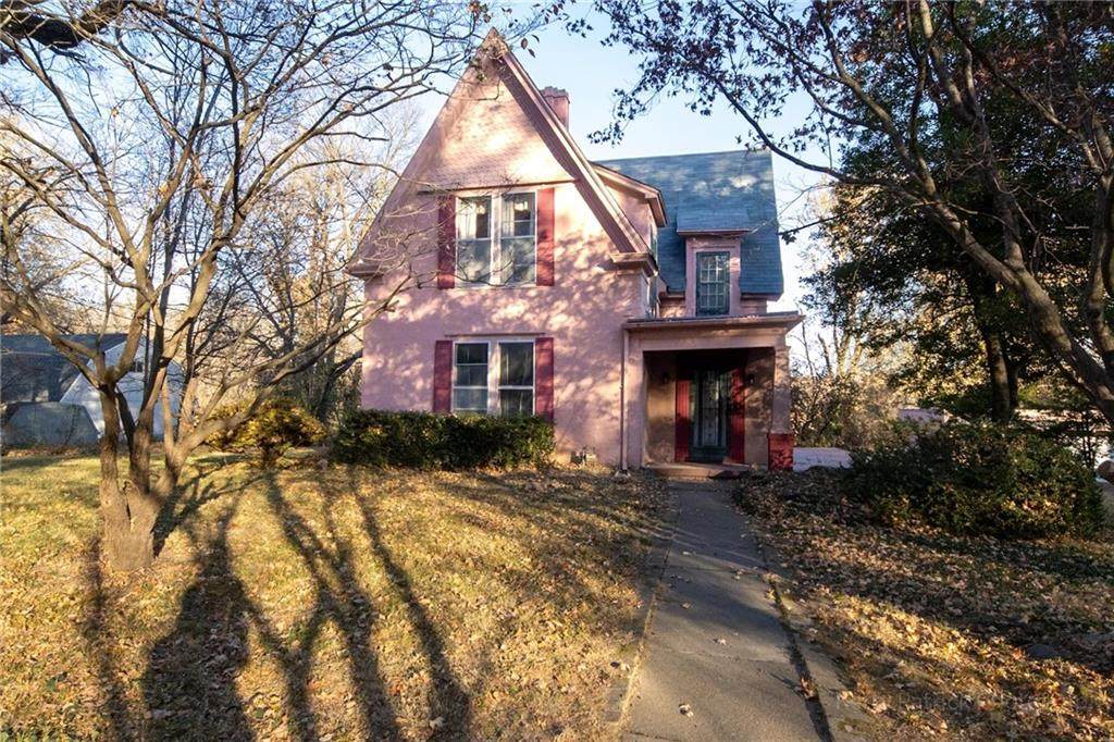 1911 22nd Street - Photo 1