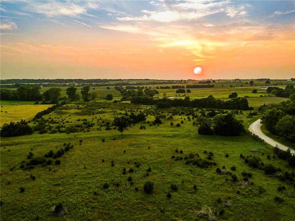 1587 450th Road - Photo 1