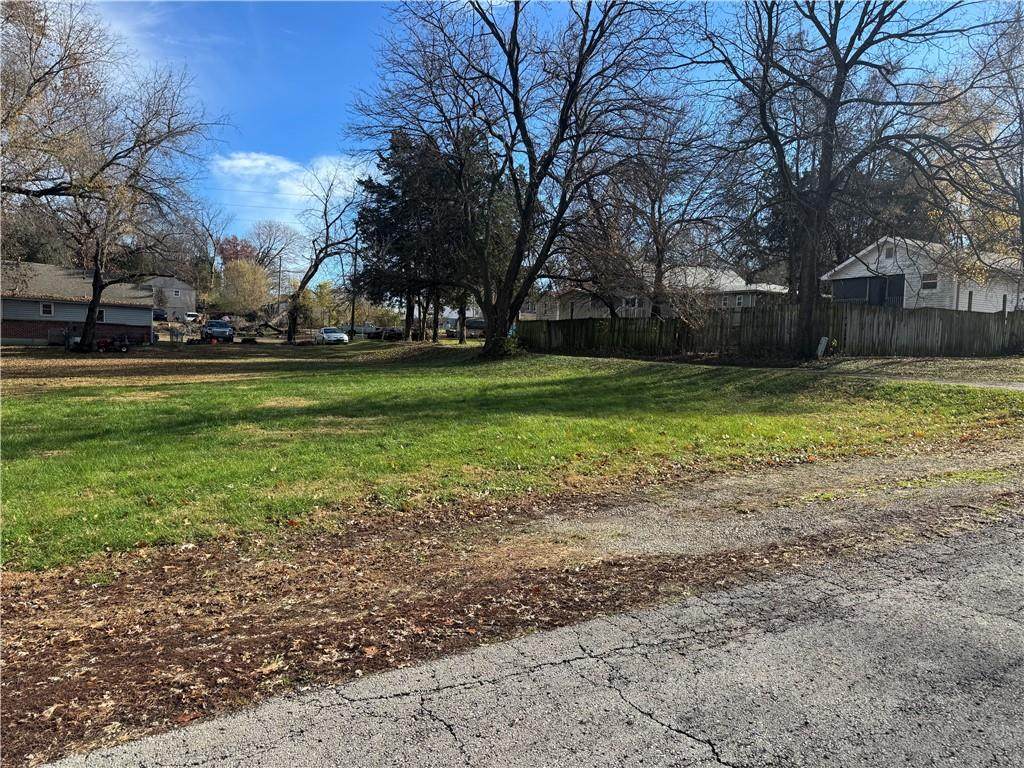 921 Delaware Street - Photo 1