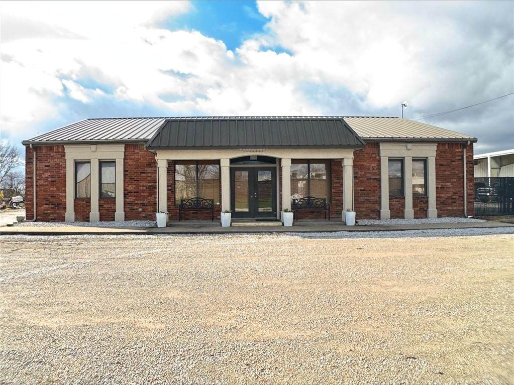 2307 Missouri Avenue - Photo 1