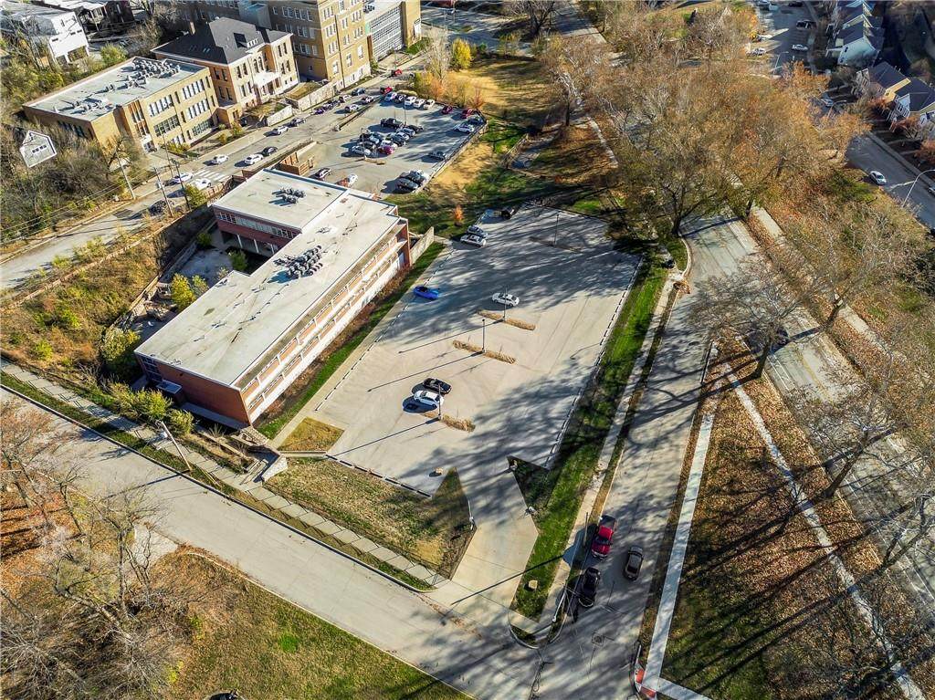 1810 Madison Avenue - Photo 1