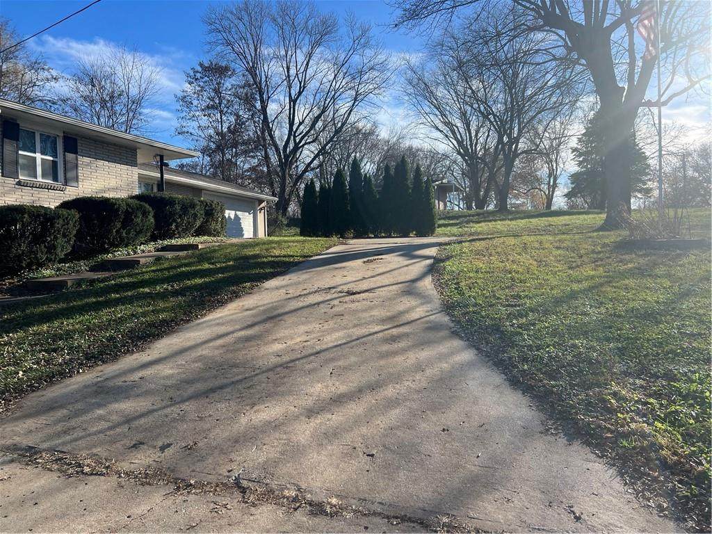 707 Jones Road - Photo 1