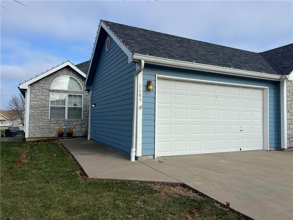 2085 Country View Court - Photo 1