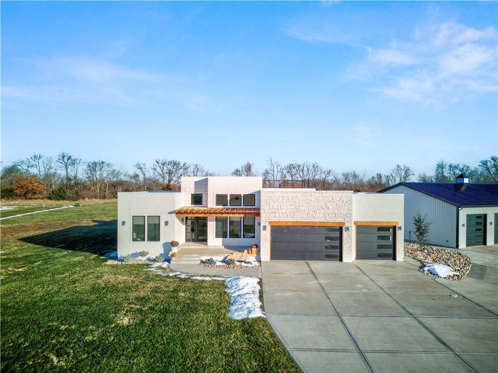 6320 164th Street - Photo 1