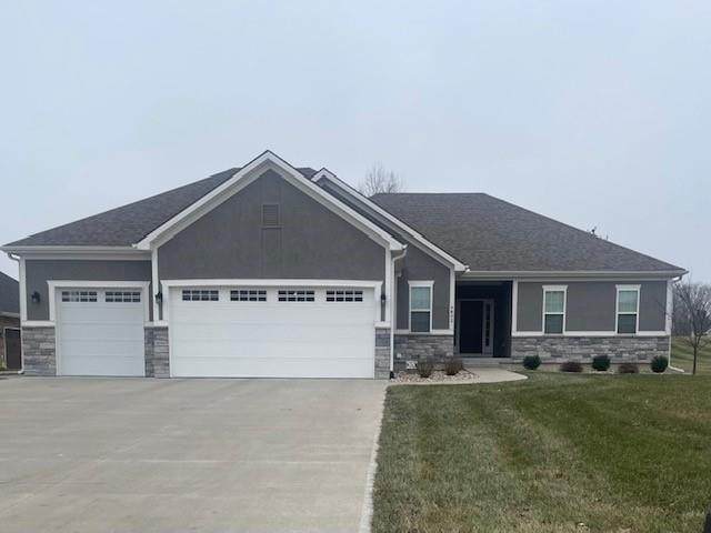 4802 Corinth Drive - Photo 1