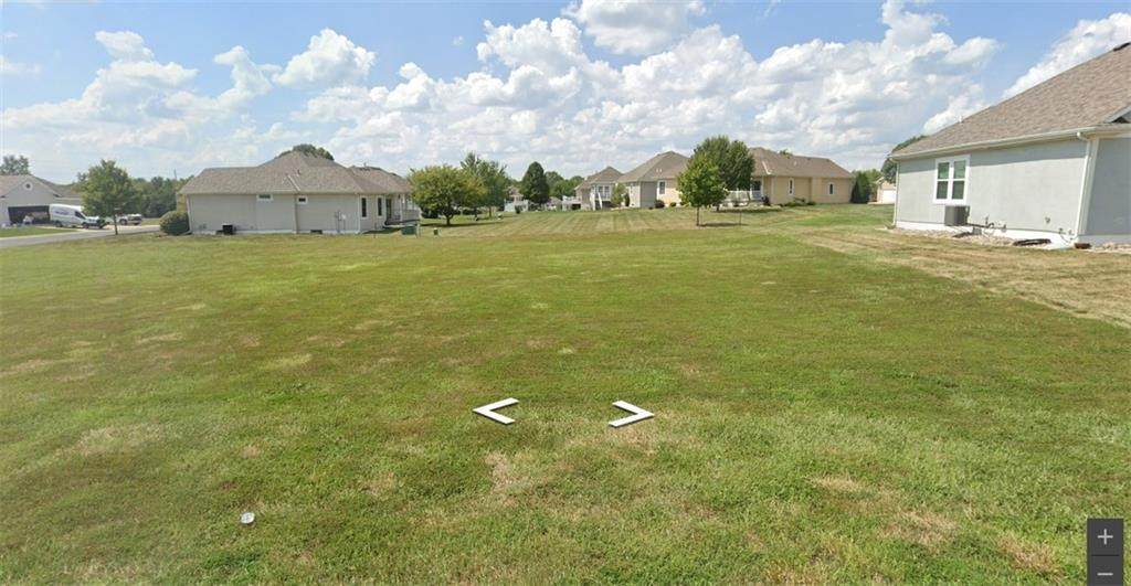 22620 Vincent Street - Photo 1