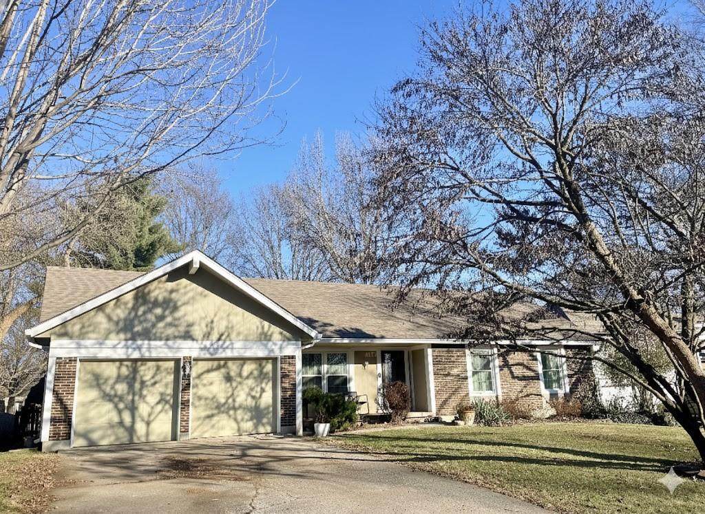 405 Dogwood Lane - Photo 1