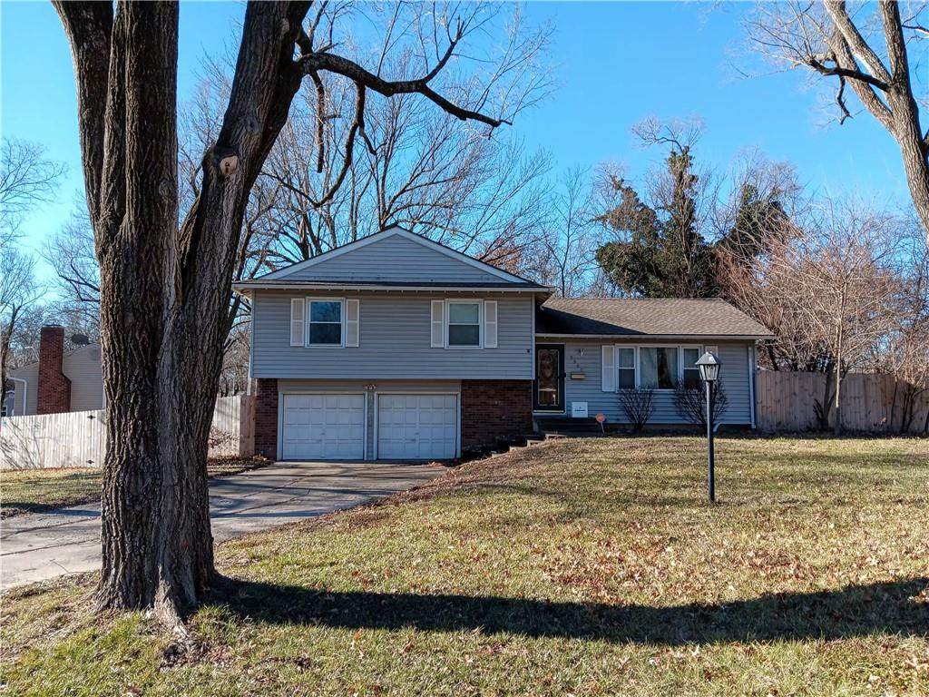 9900 Oakdell Street - Photo 1