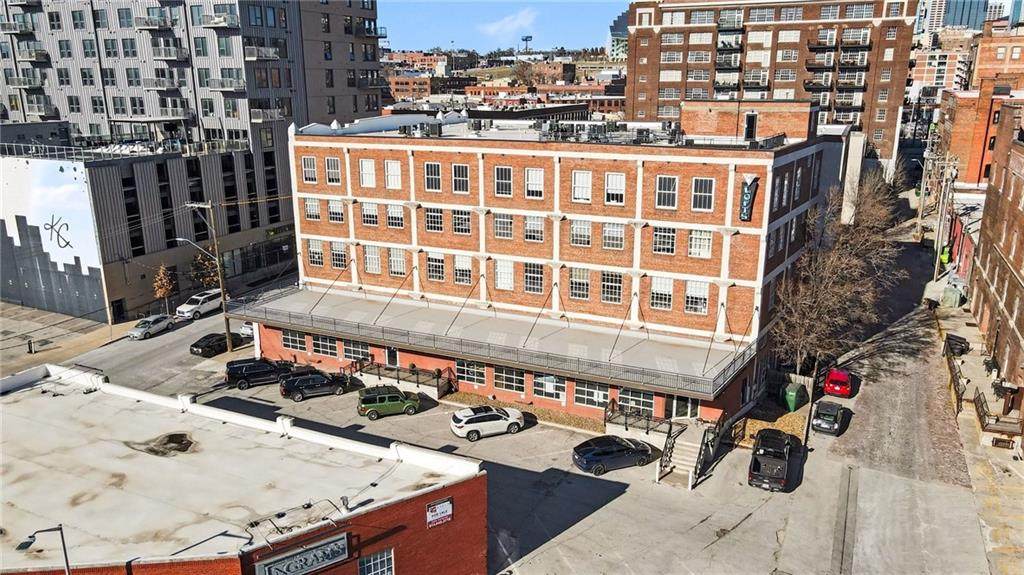 2029 Wyandotte Street - Photo 1