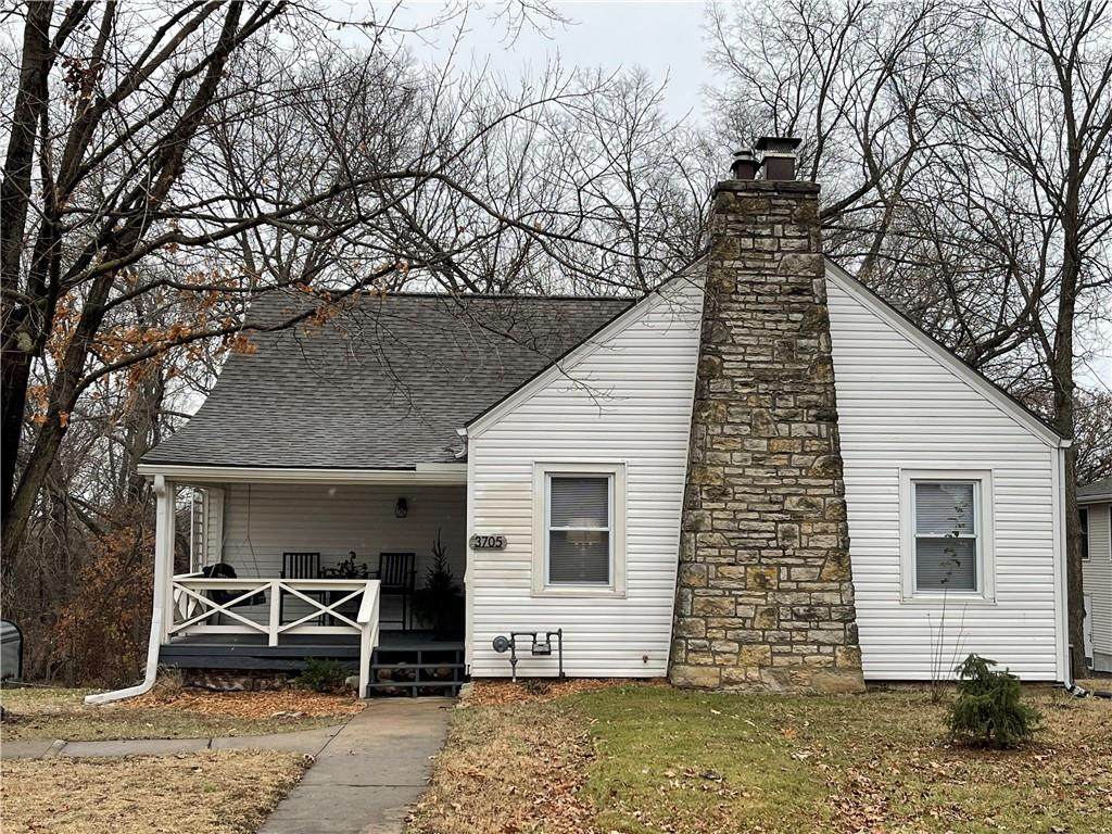 3705 Russell Road - Photo 1