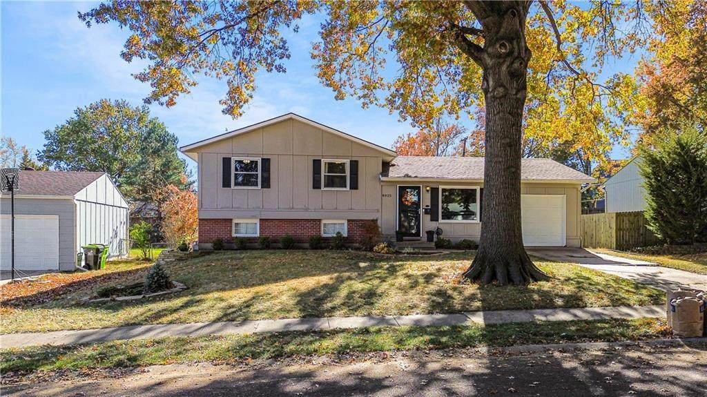 8925 101st Street - Photo 1