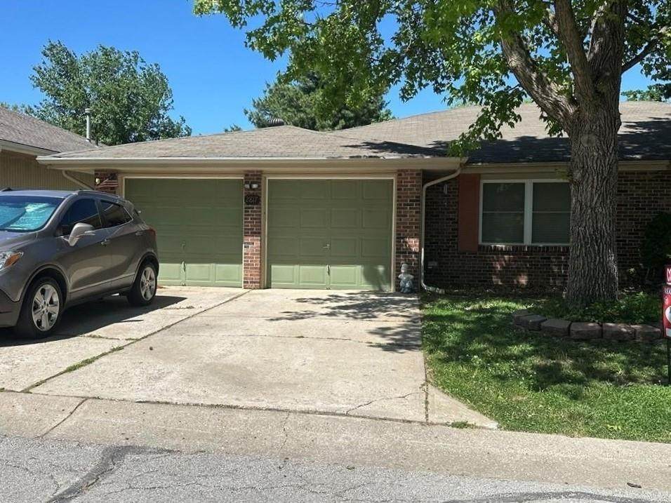 2817 3rd Terrace - Photo 1