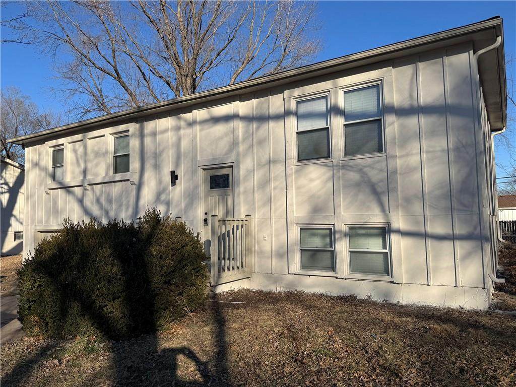 816 Montclaire Drive - Photo 1