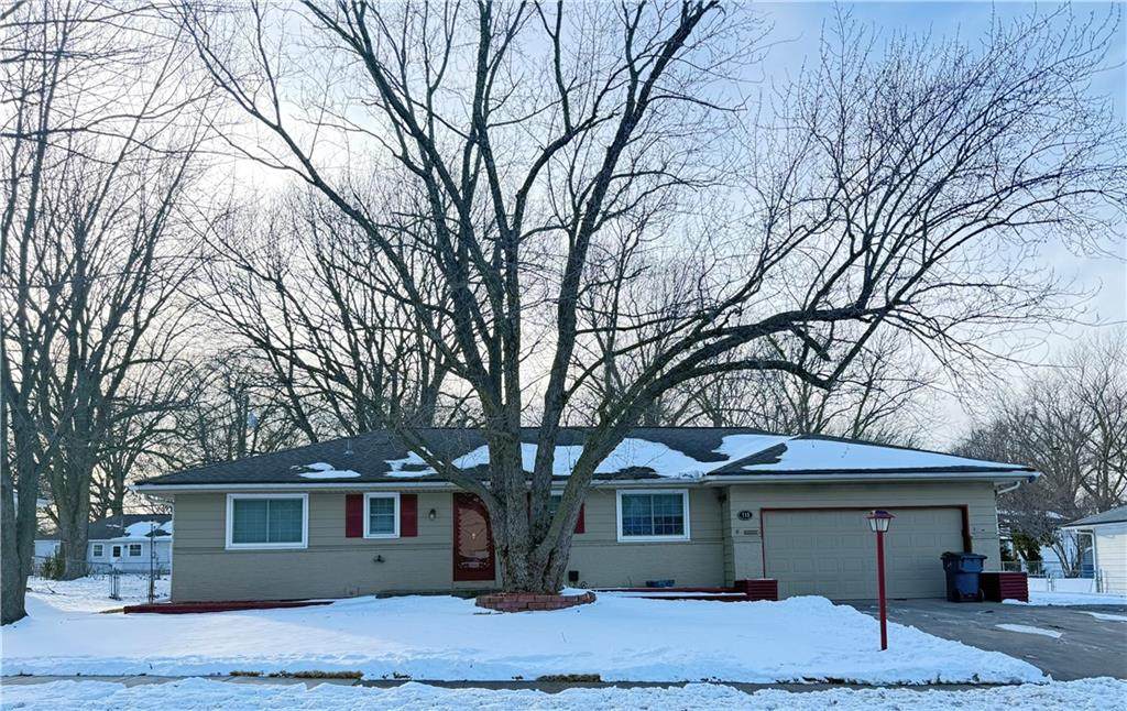 713 Sunset Drive - Photo 1