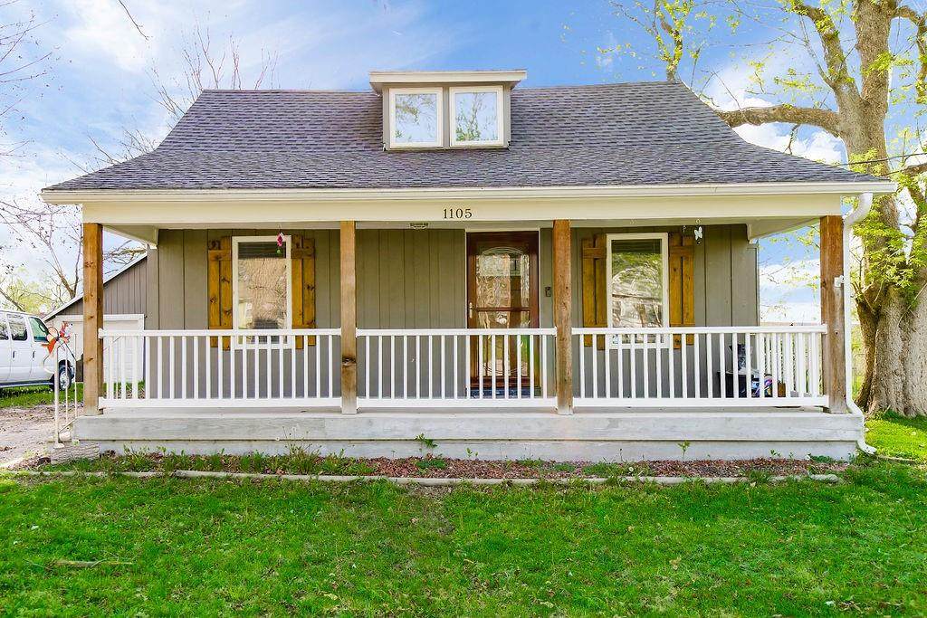 1105 Green Street - Photo 1