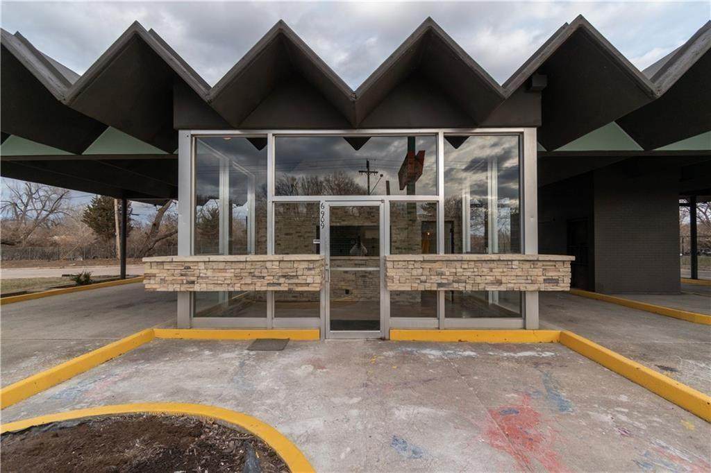 6909 Prospect Avenue - Photo 1