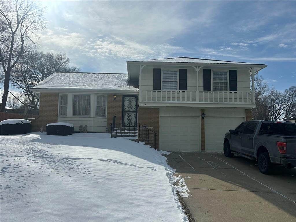 301 107th Terrace - Photo 1