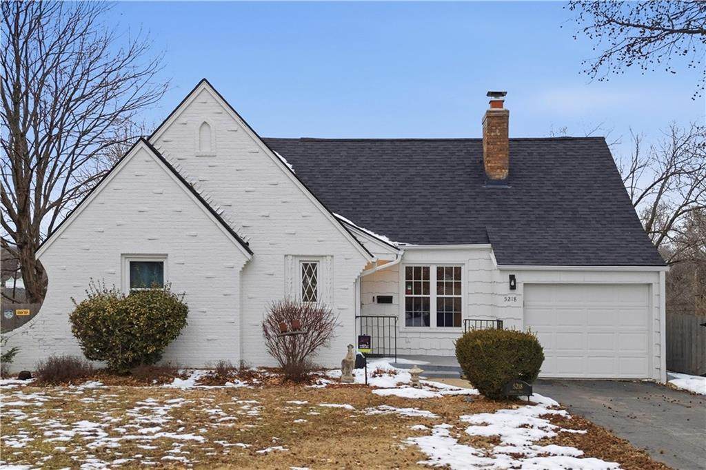 5218 Spruce Avenue - Photo 1