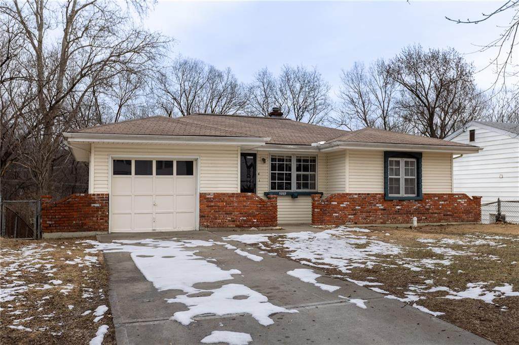 5869 Oakley Avenue - Photo 1