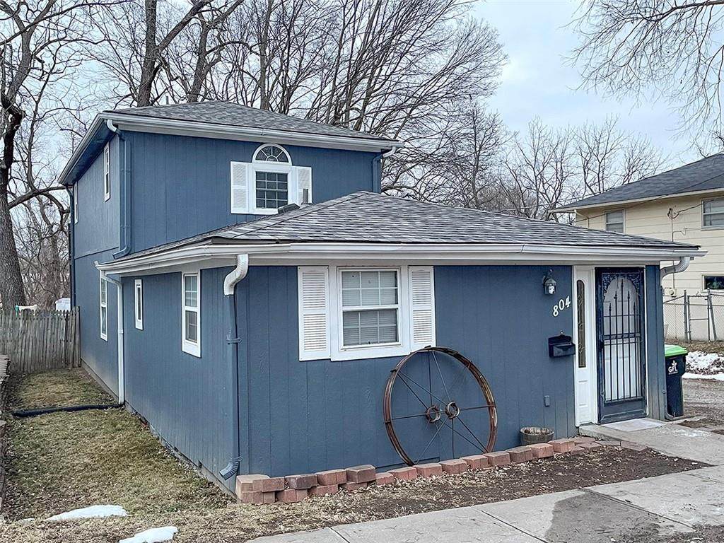 804 Elm Street - Photo 1