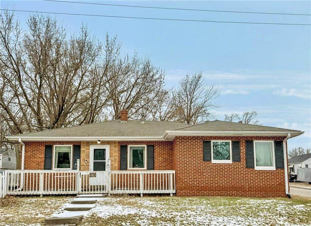 320 Edwards Street - Photo 1