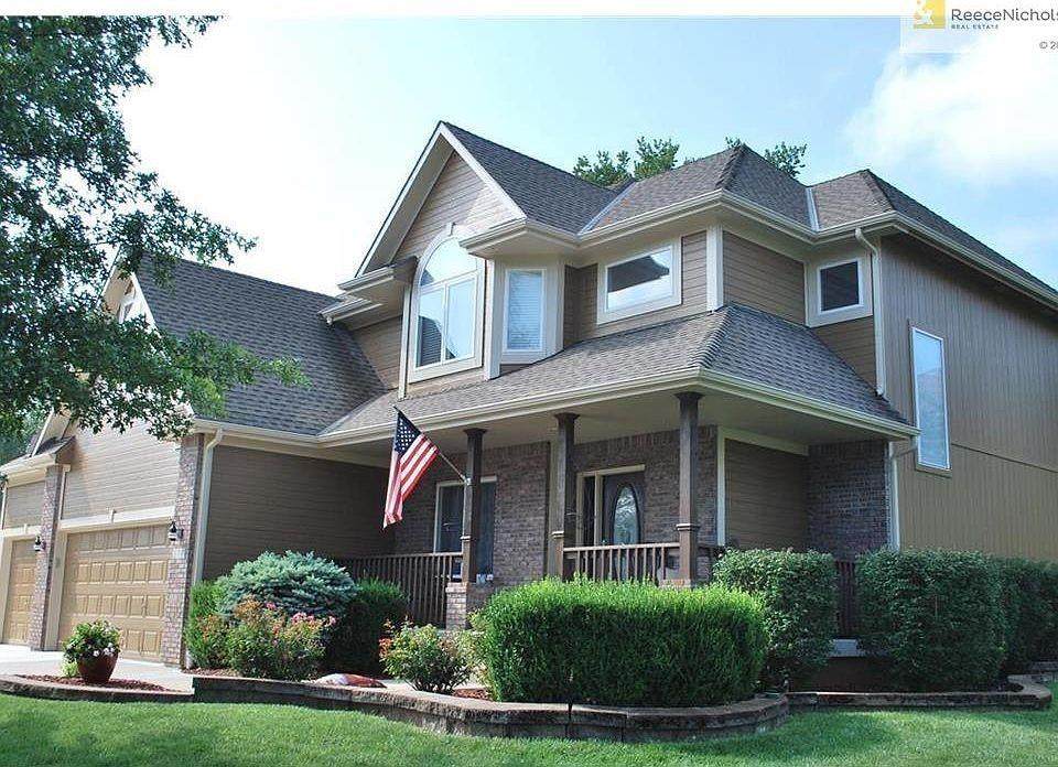 2716 Regal Drive - Photo 1