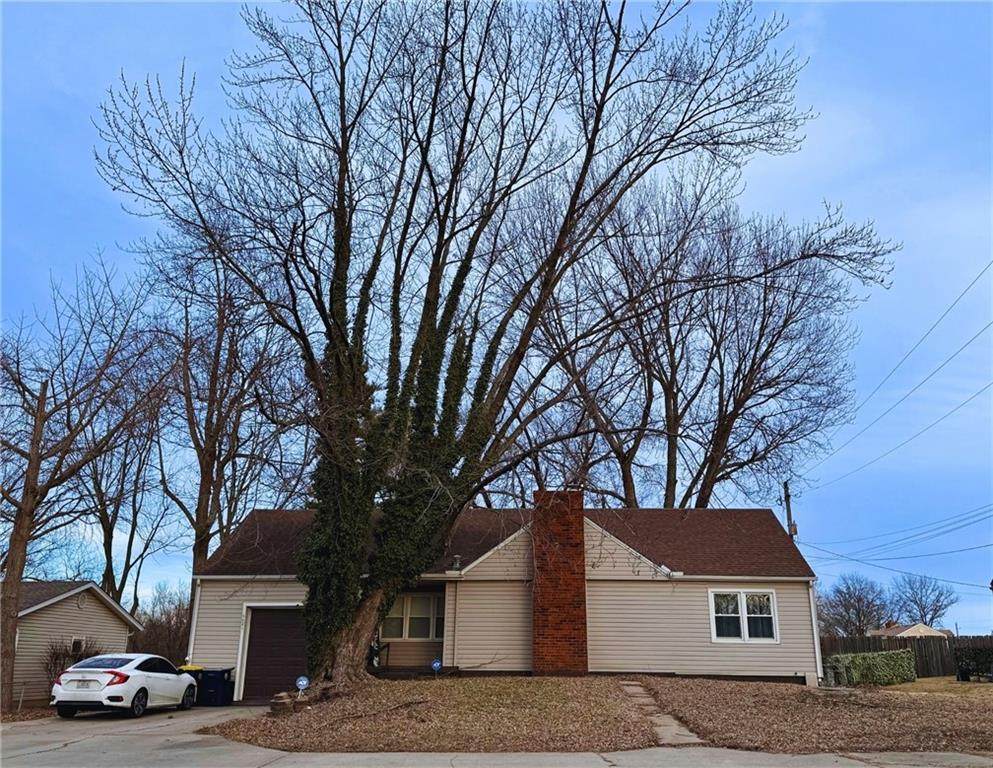 6621 Woodson Road - Photo 1