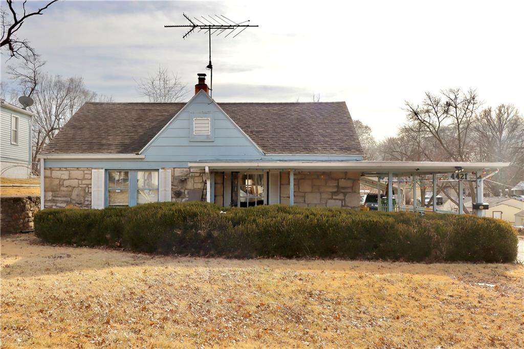 4421 Garfield Avenue - Photo 1