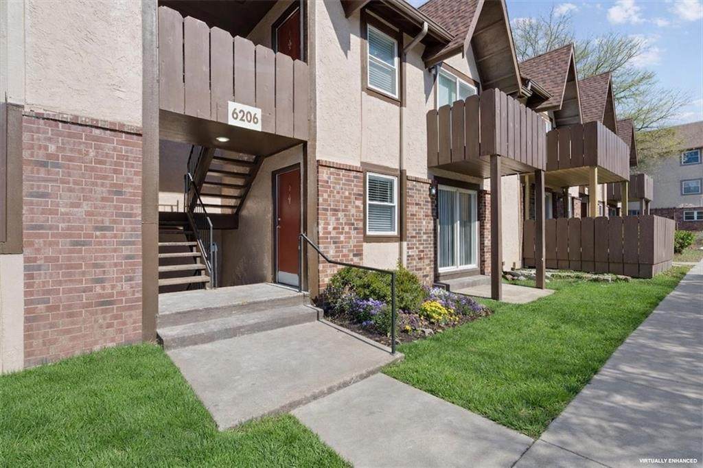 6206 Robinson Street - Photo 1